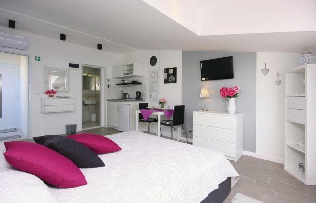 Apartmani Riva Rogoznica  Zewnętrze zdjęcie