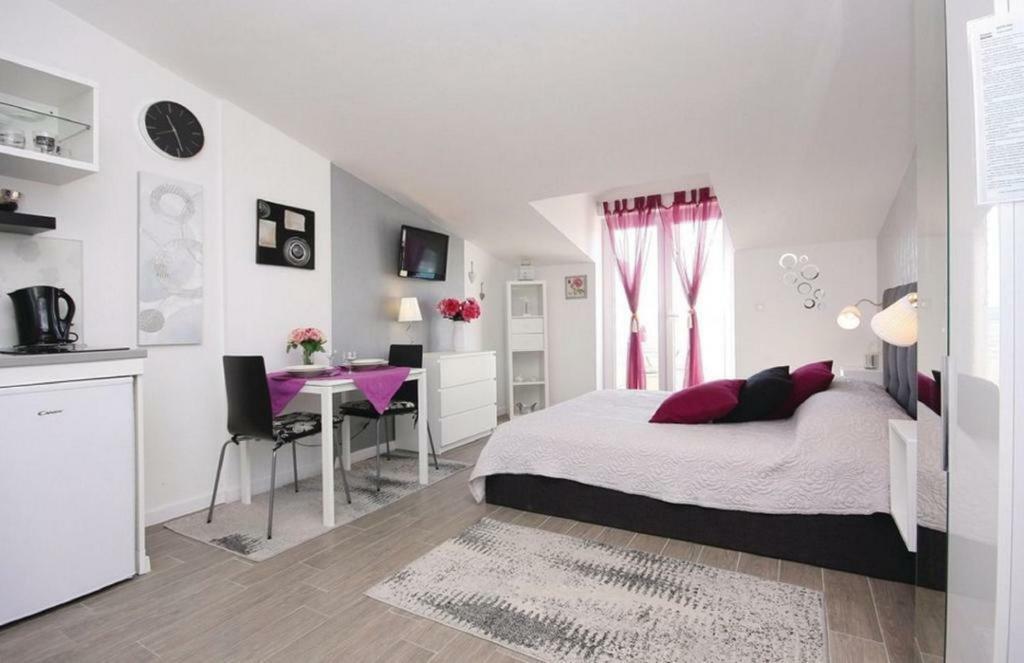 Apartmani Riva Rogoznica  Zewnętrze zdjęcie