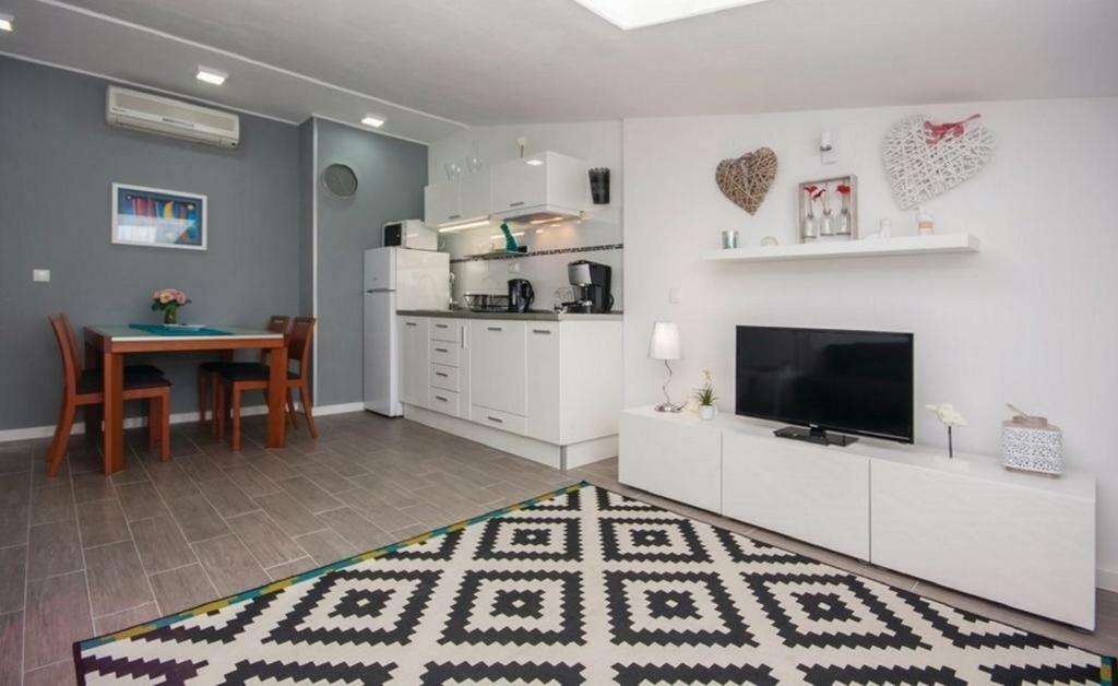 Apartmani Riva Rogoznica  Zewnętrze zdjęcie